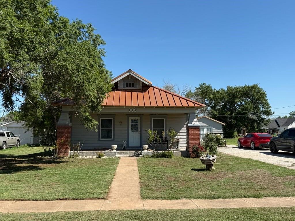 418 W E Street Property Photo