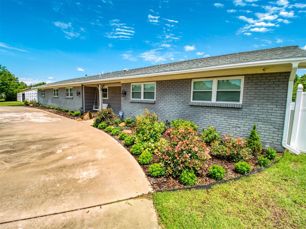 40 Breckinridge Drive