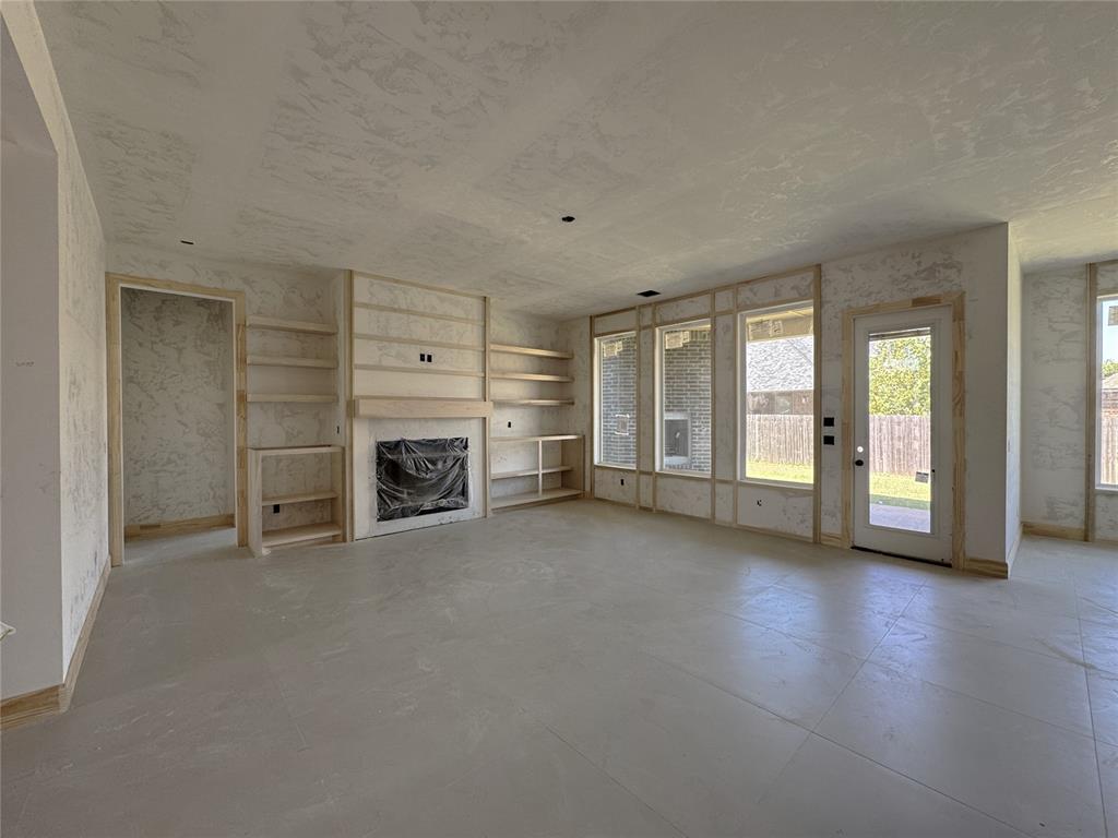 6305 Nw 154th Terrace Property Photo 3