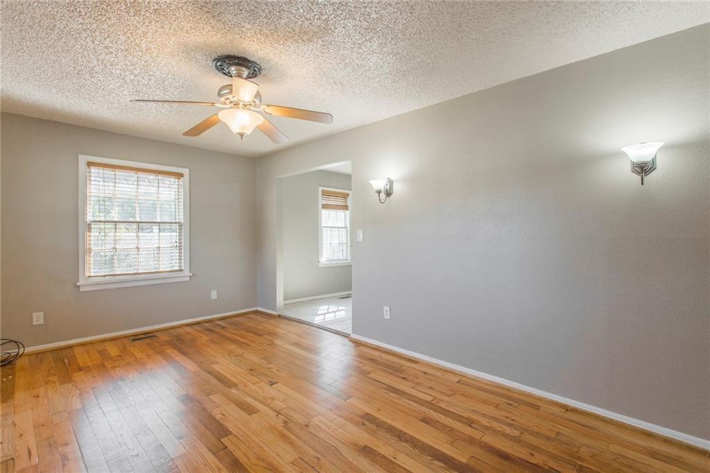 556 Sw 52nd Street Property Photo 4