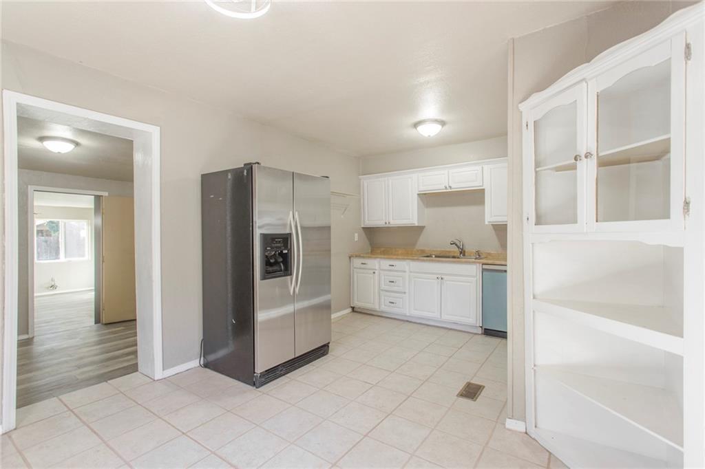 556 Sw 52nd Street Property Photo 7