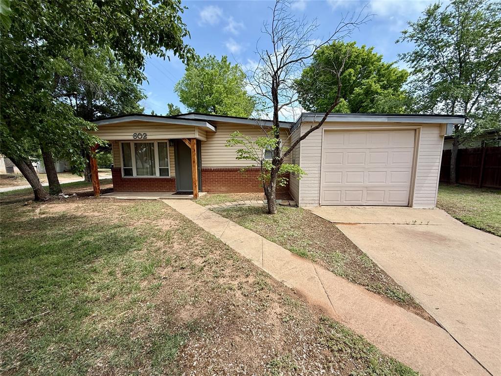602 16th Street Property Photo 1