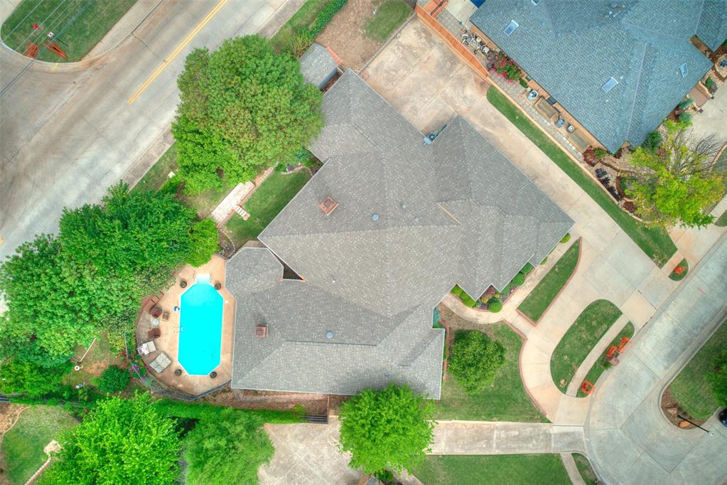 1525 Spring Creek Drive Property Photo 3