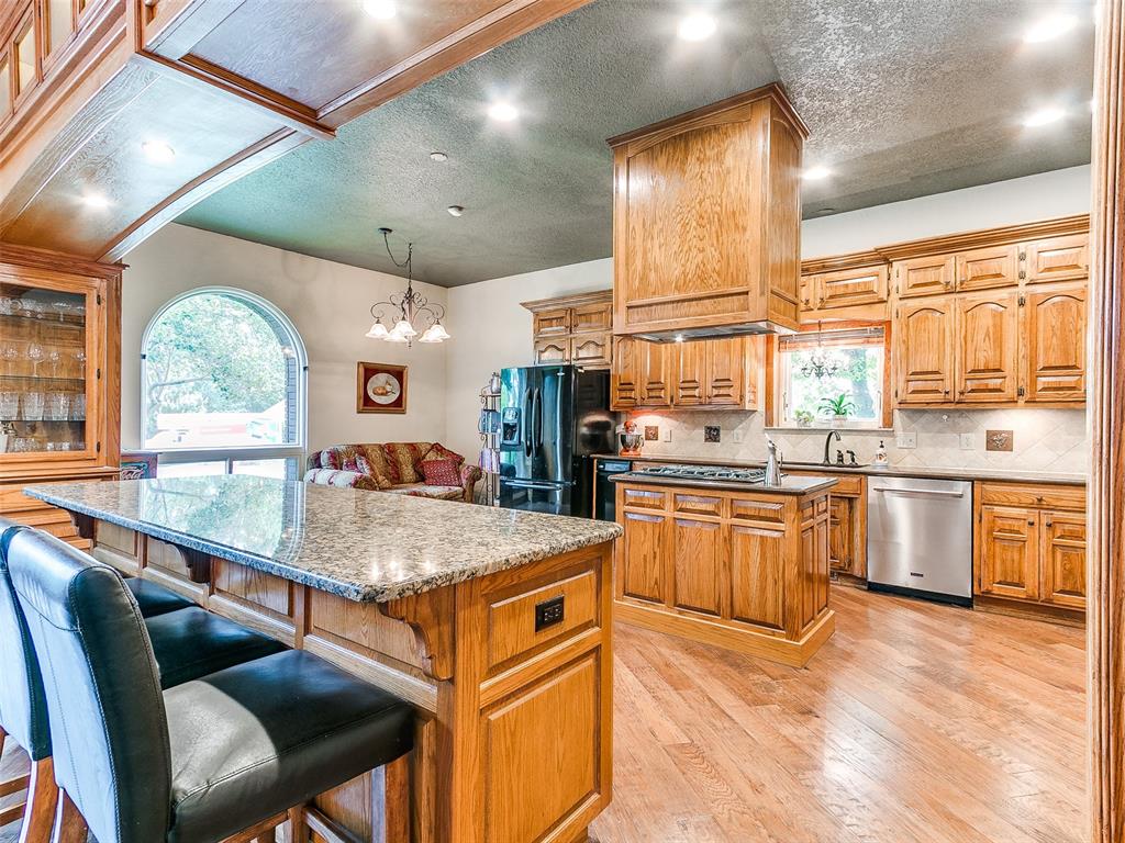 1525 Spring Creek Drive Property Photo 12