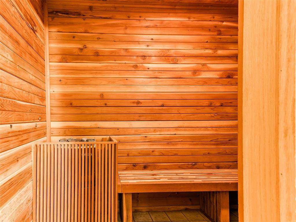 1525 Spring Creek Drive Property Photo 38