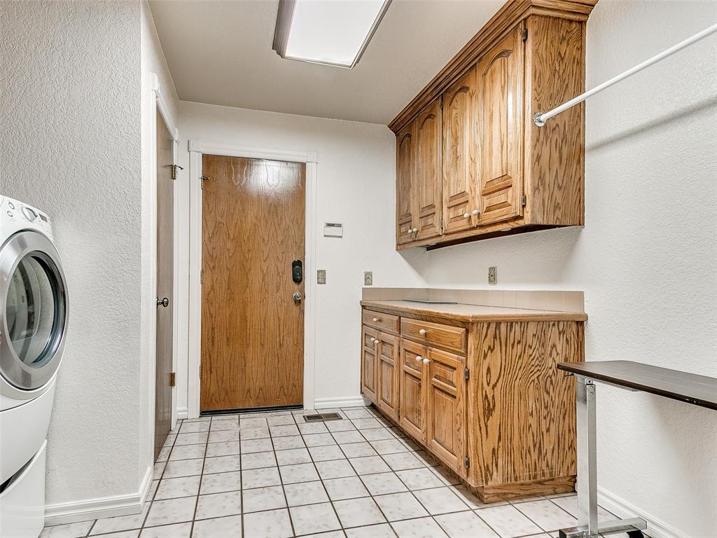 1525 Spring Creek Drive Property Photo 39