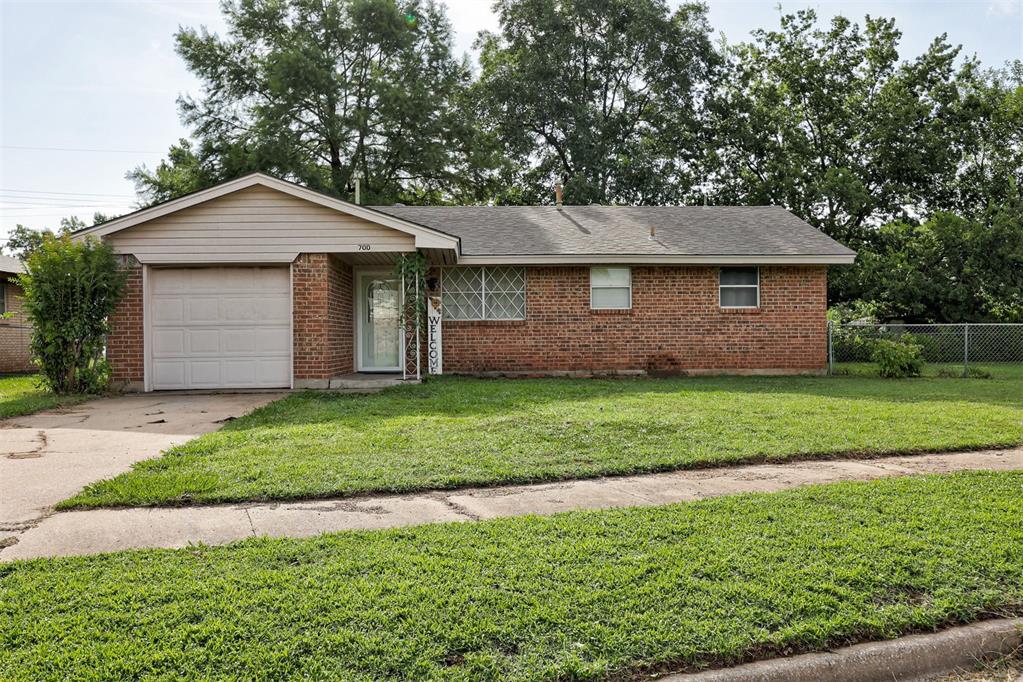 700 Redwood Drive Property Photo