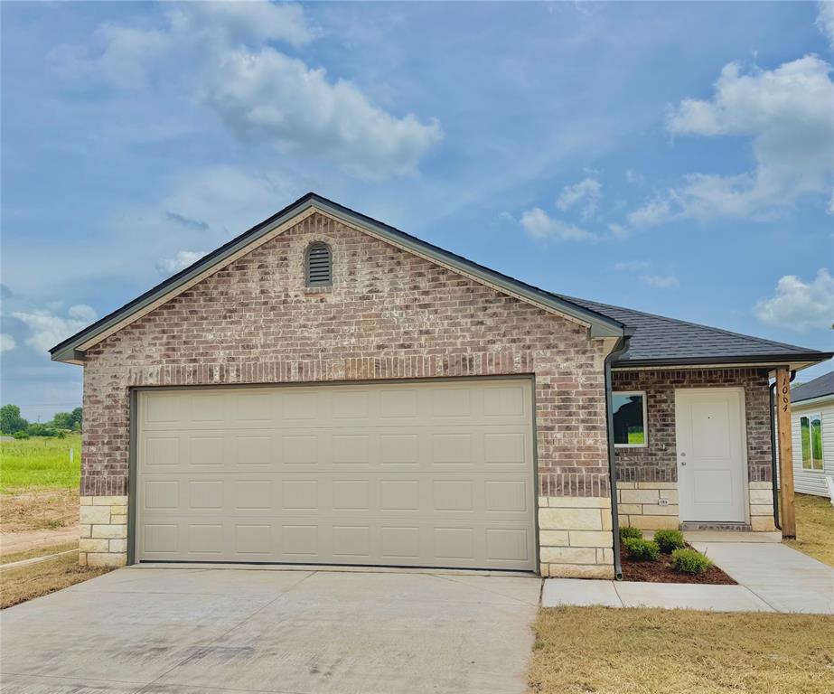 1064 Westbrook Boulevard Property Photo 1