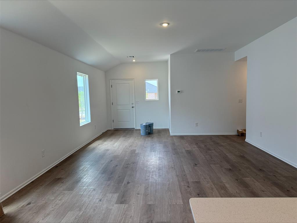 1064 Westbrook Boulevard Property Photo 3
