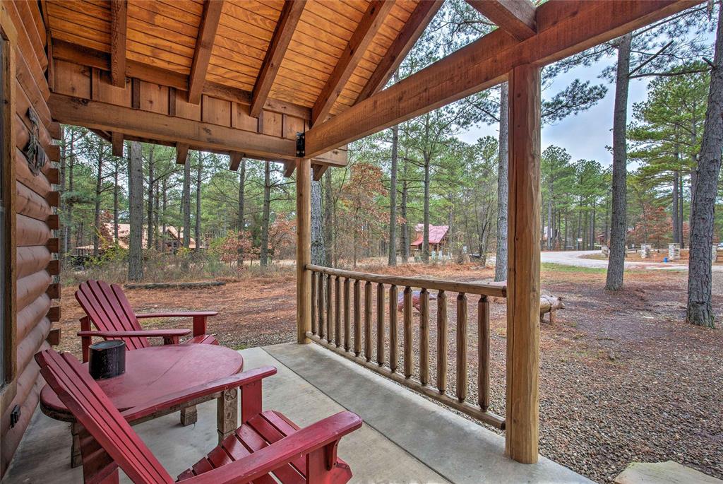 114 Willow Bend Road Property Photo 4