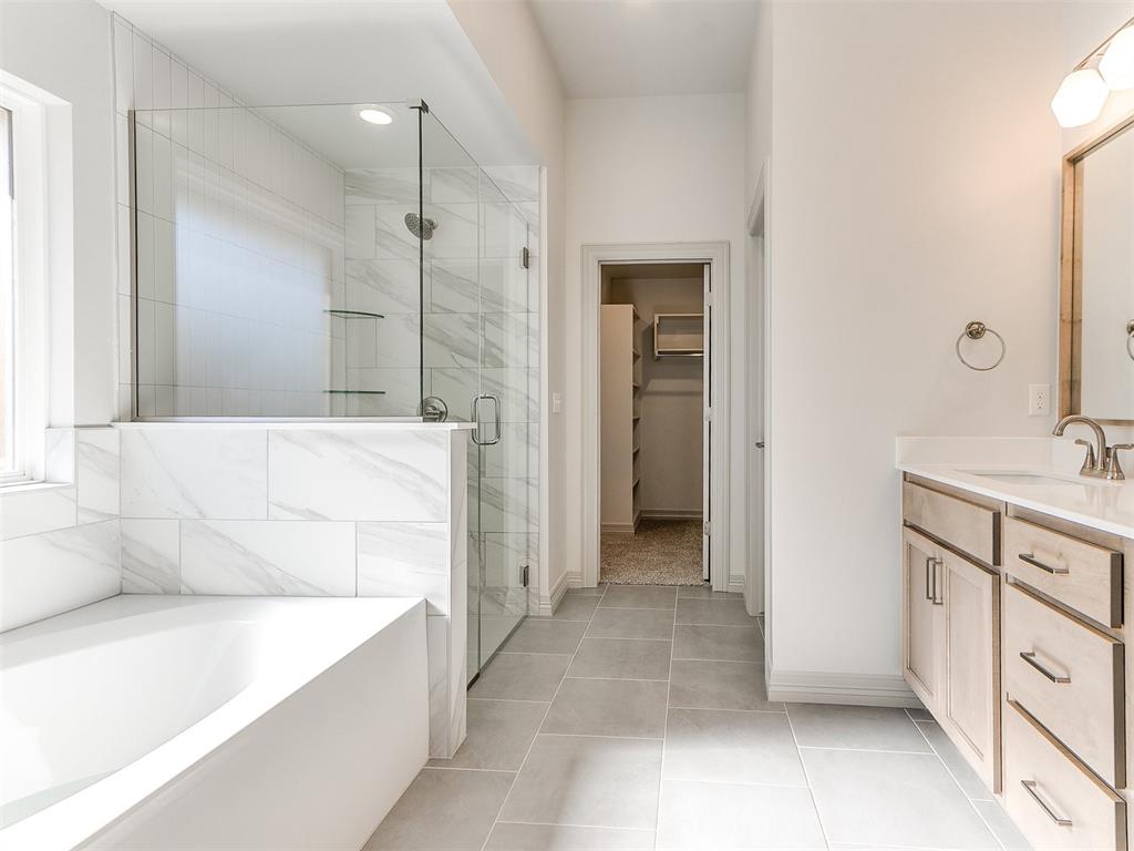 7712 Wilshire Woods Drive Property Photo 23