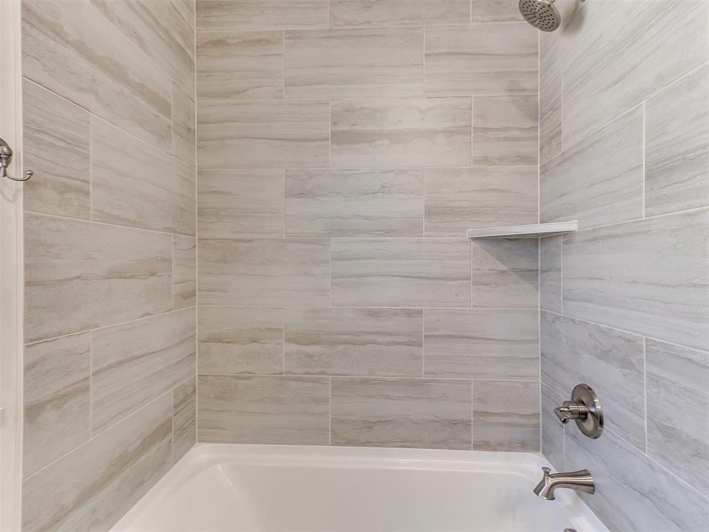 7712 Wilshire Woods Drive Property Photo 32
