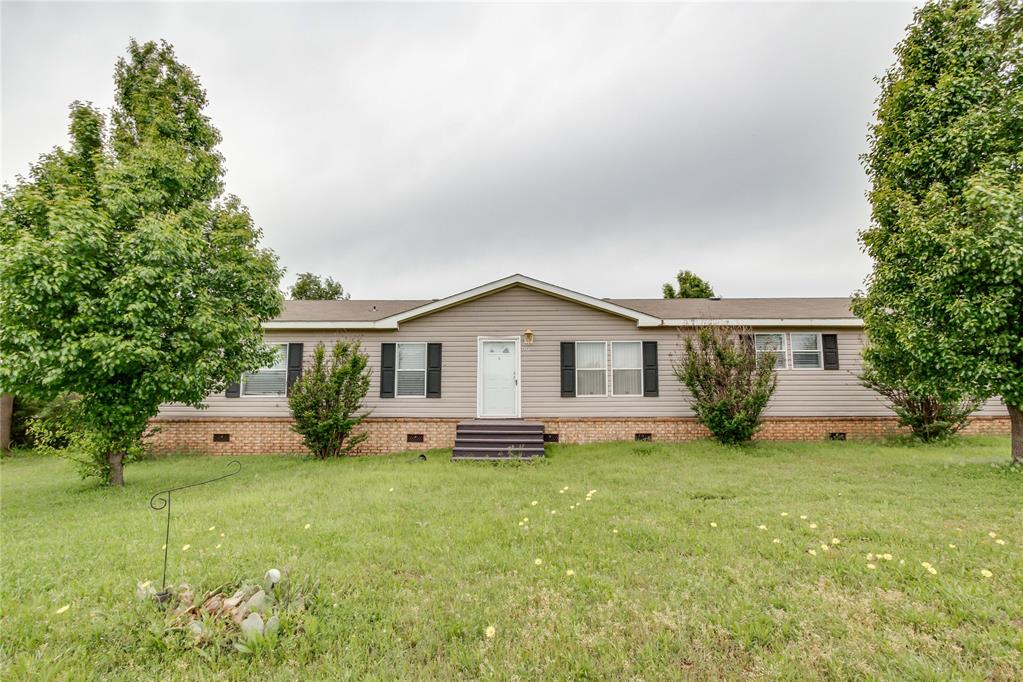 1217 Highway 281 Property Photo 1