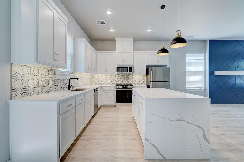10 N Howard Street Property Photo