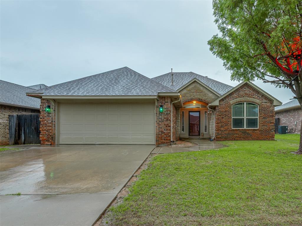 7705 Twin Oaks Drive Property Photo 1