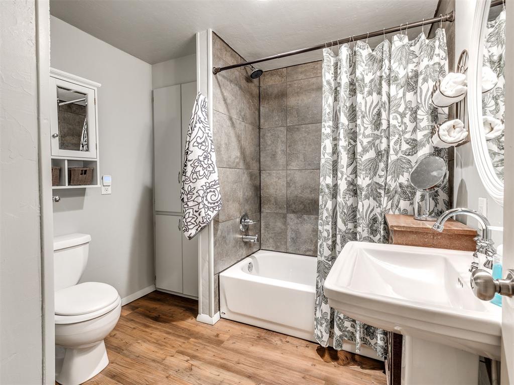 8821 S Mckinley Avenue Property Photo 26