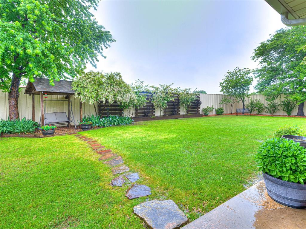 8821 S Mckinley Avenue Property Photo 39