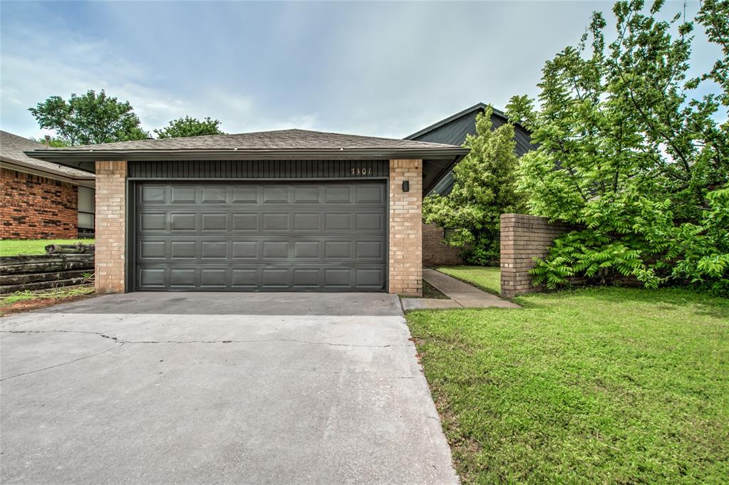 7301 Kings Manor Court Property Photo