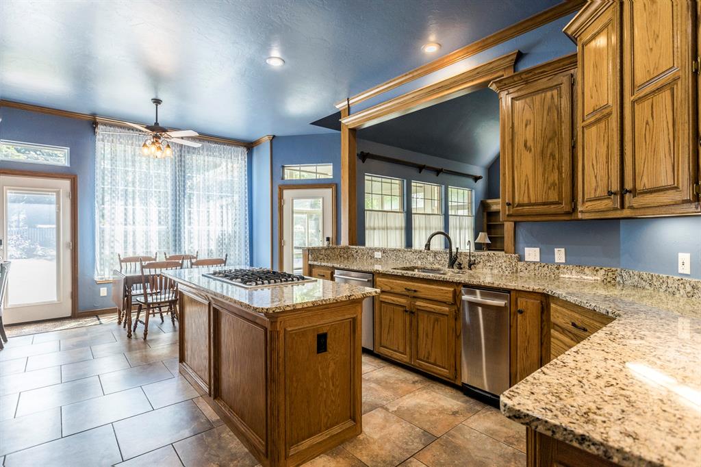 23250 Running Deer Trail Property Photo 6
