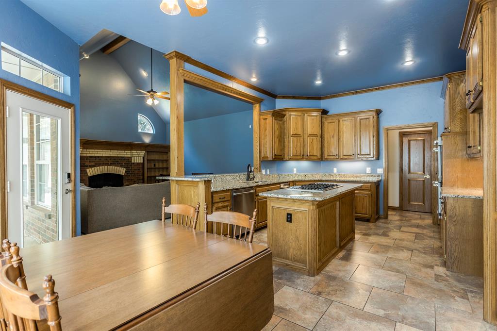 23250 Running Deer Trail Property Photo 9