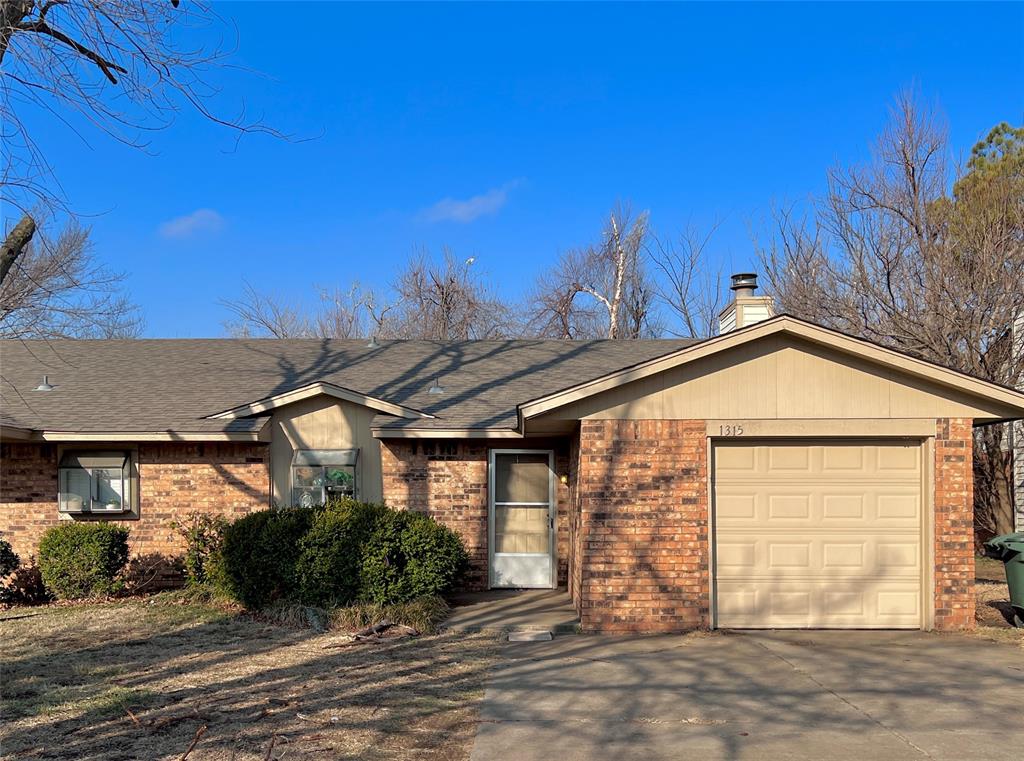 1313 N Fretz Avenue Property Photo
