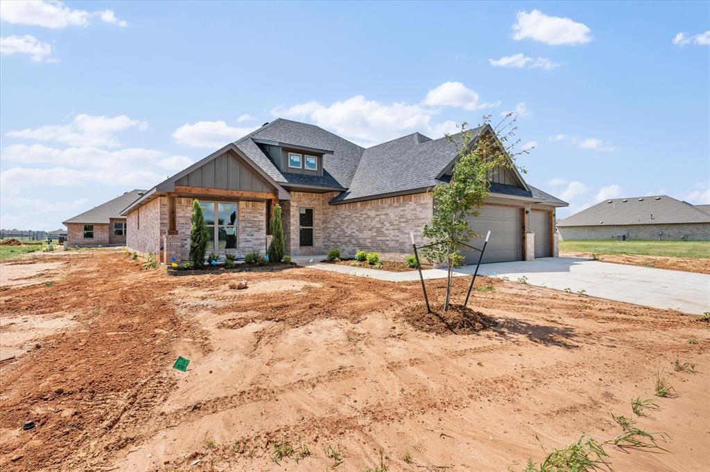 5101 Vine Cliff Road Property Photo 2