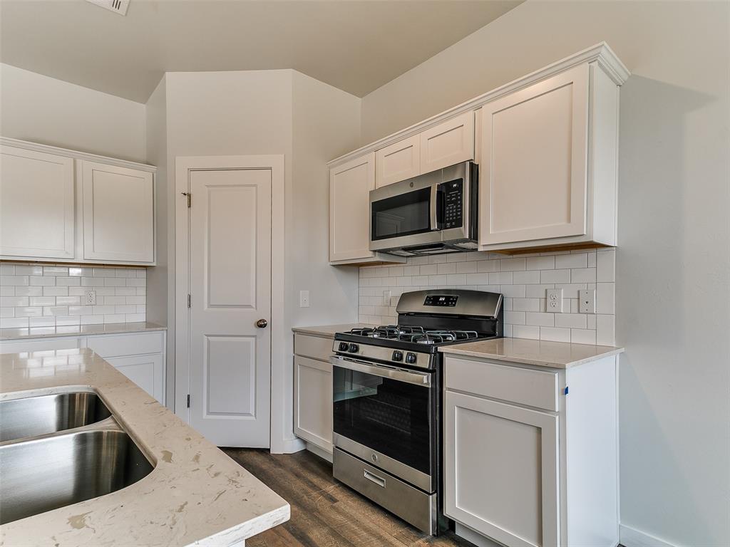 13157 Huntington Drive Property Photo 7