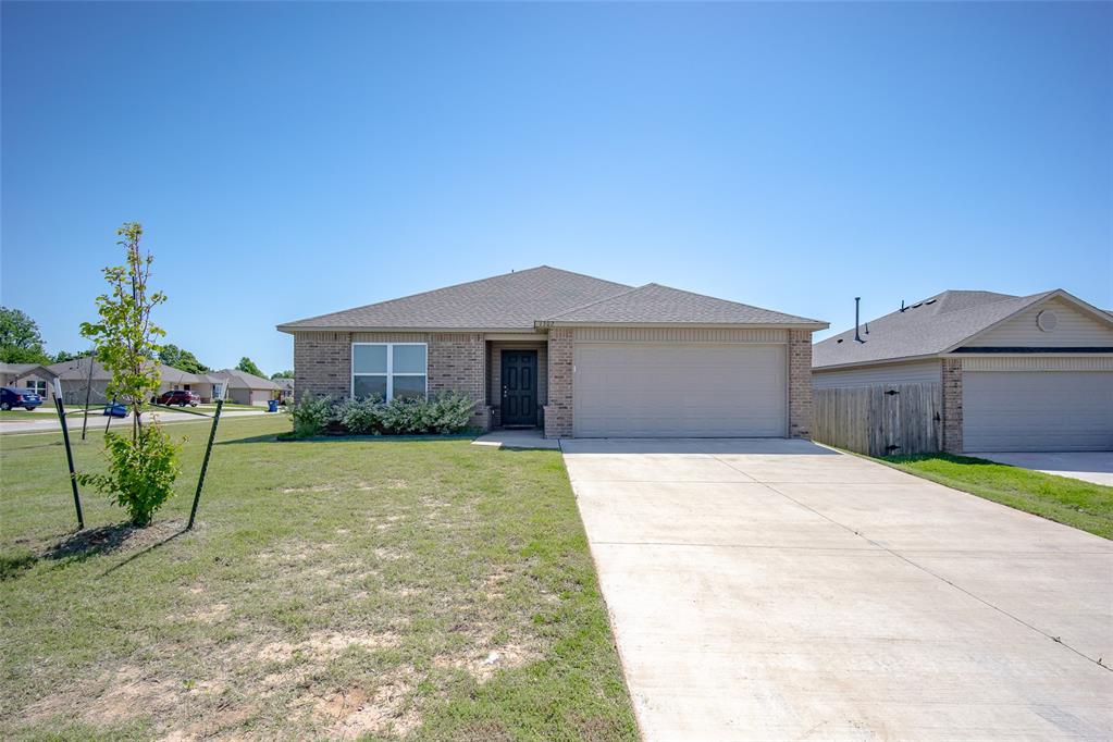 1302 S Silver Drive Property Photo 1
