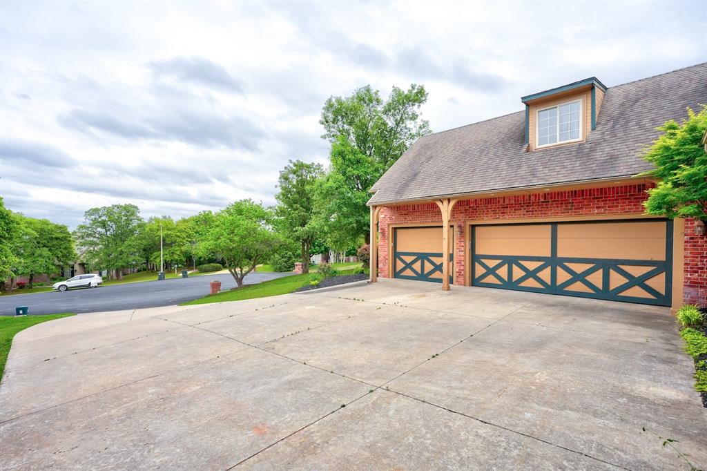 6205 Valley Ridge Drive Property Photo 8