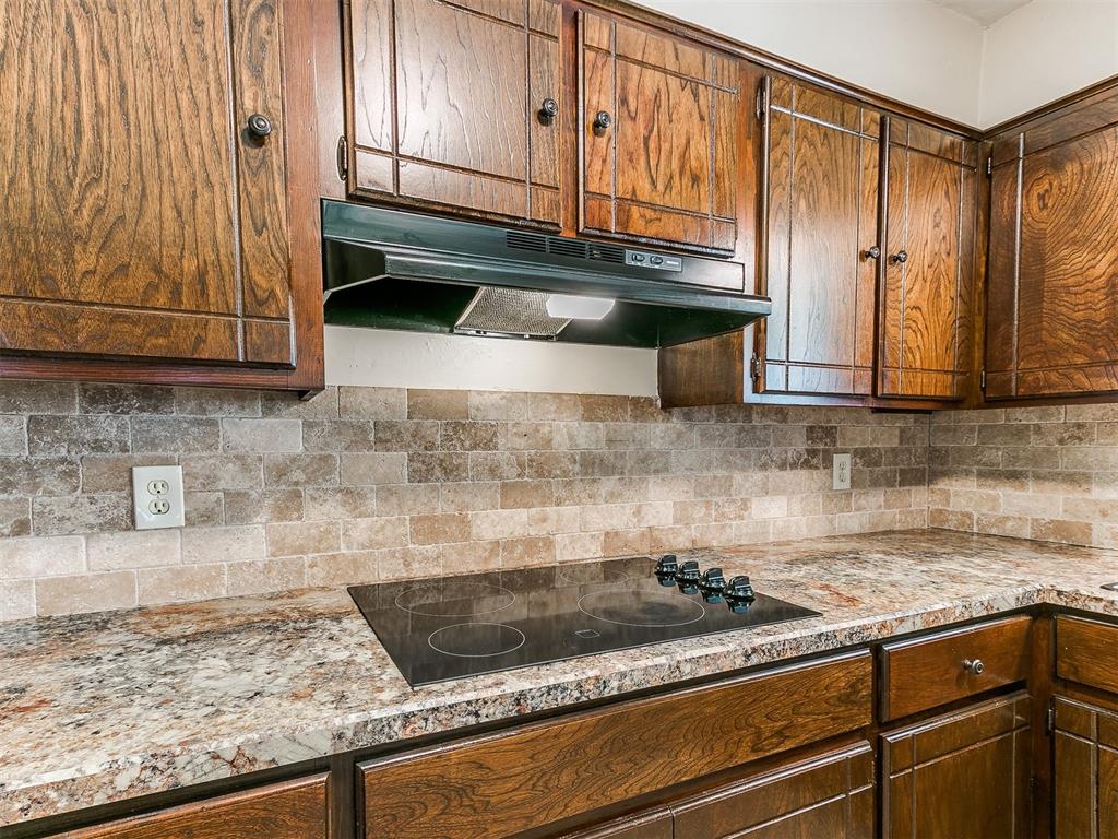 3317 Hunting Hawk Circle Property Photo 10