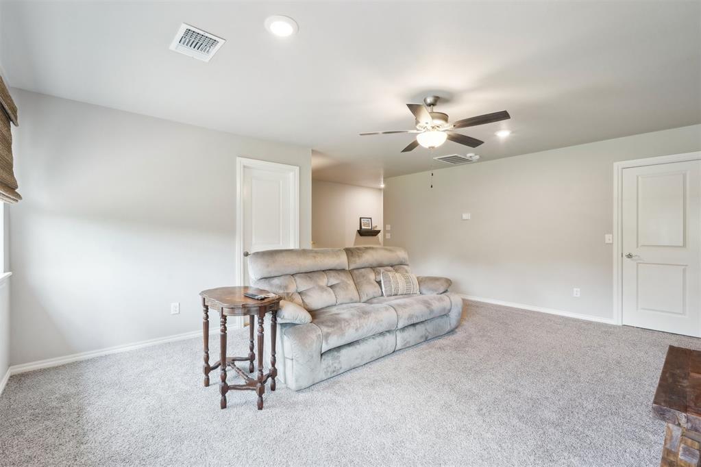 8400 Poplar Drive Property Photo 32