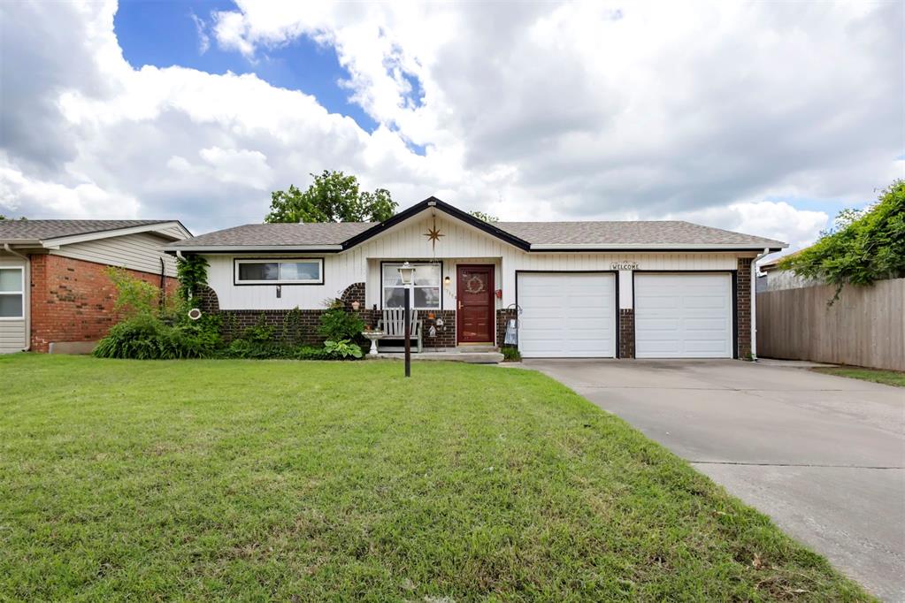 1318 Lakecrest Drive Property Photo