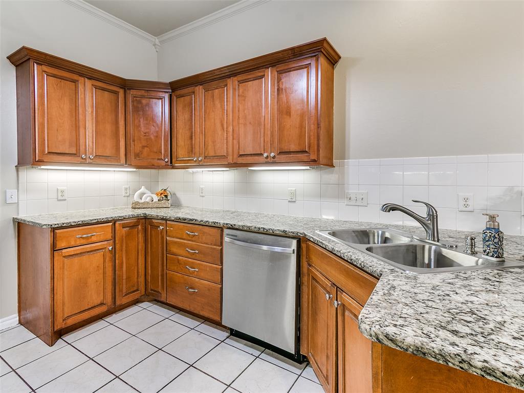 15524 Swallowtail Drive Property Photo 16