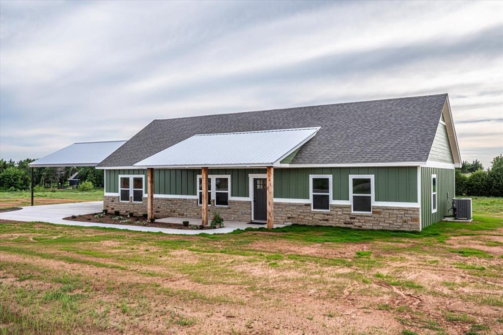 1425 N Post Road Property Photo