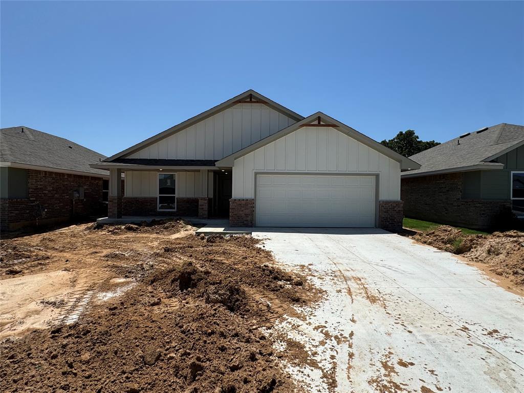 20648 Brush Creek Boulevard Property Photo 1