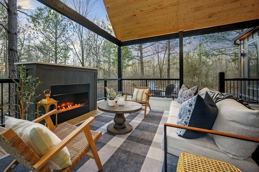 2427 Camp Ranch Road Property Photo 2