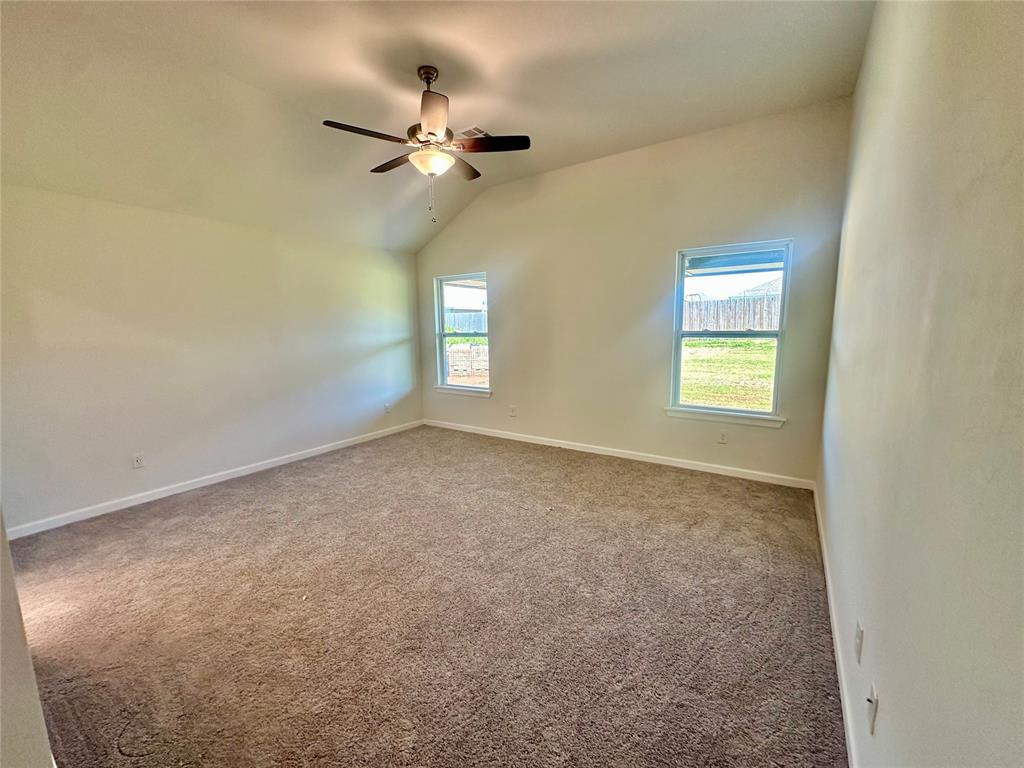 8609 Nw 76th Street Property Photo 6