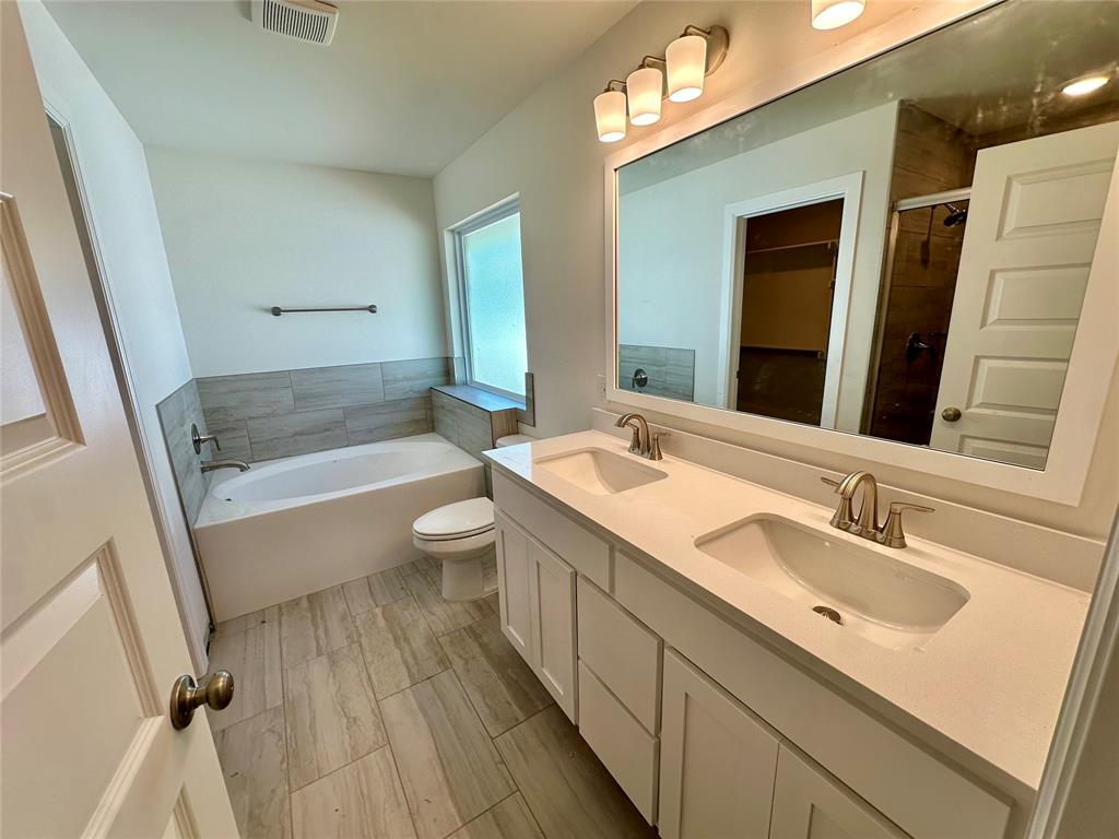 8609 Nw 76th Street Property Photo 7