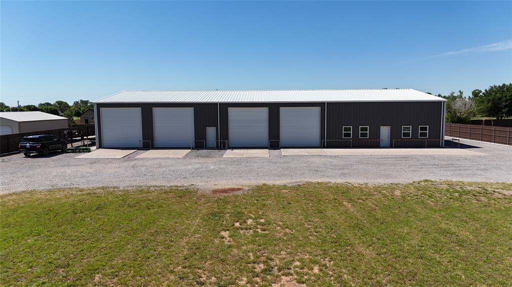 24176 E 998 Road Property Photo 2
