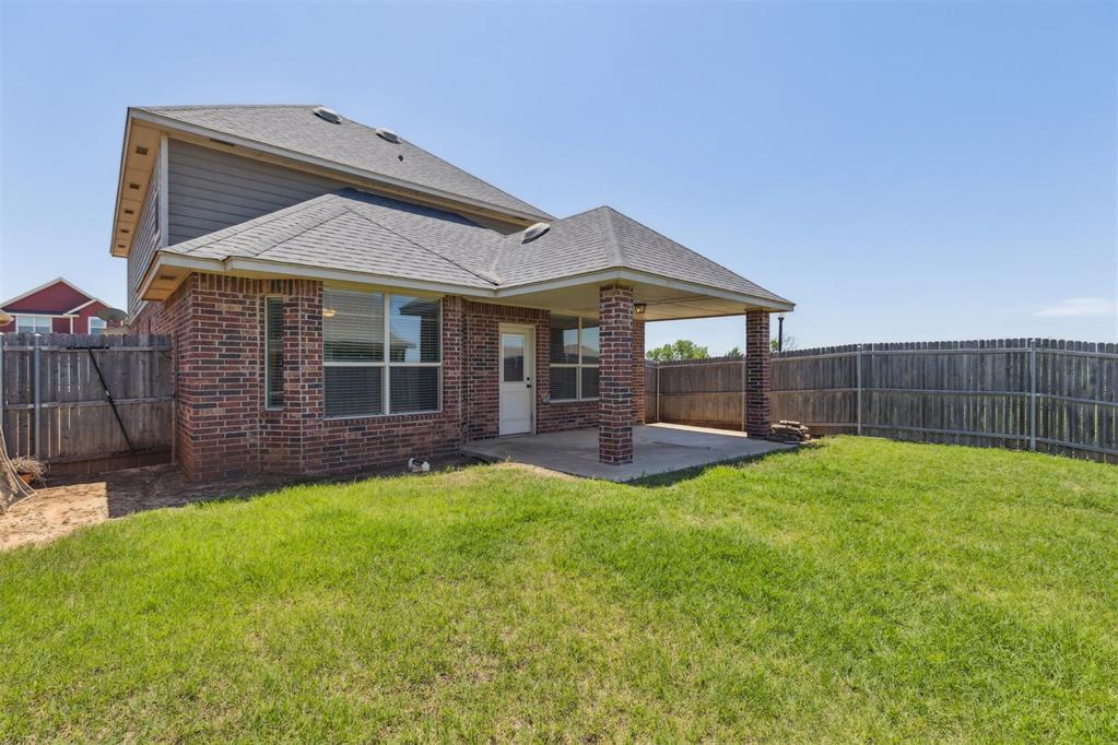 8345 Nw 137th Street Property Photo 12