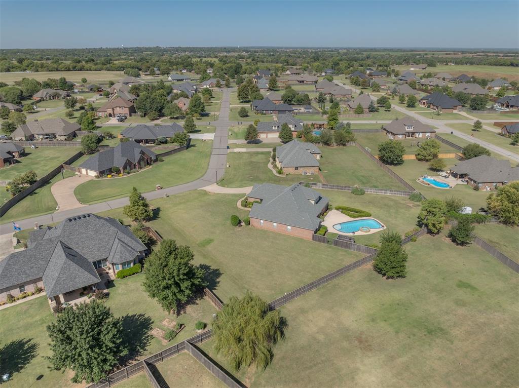239 Brandon Circle Property Photo 4