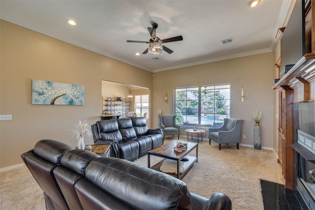 239 Brandon Circle Property Photo 7