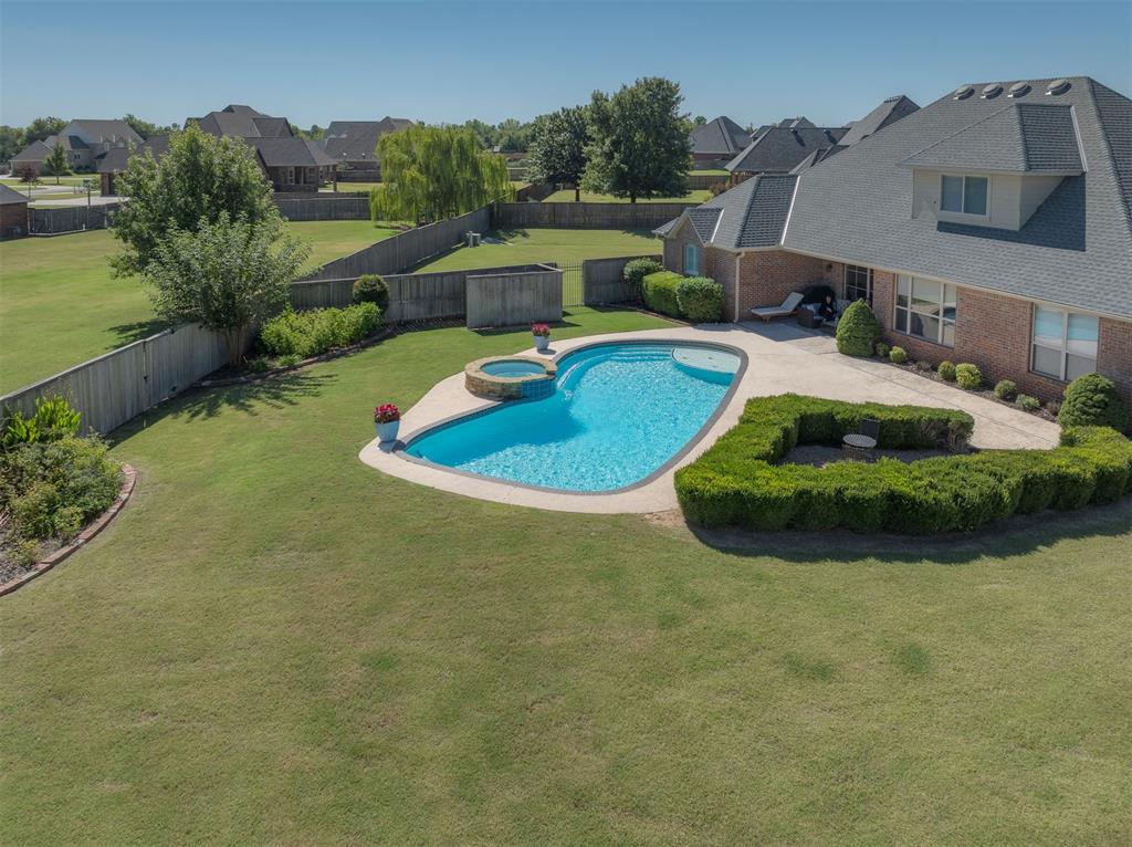 239 Brandon Circle Property Photo 37
