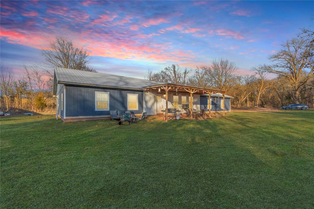 22434 Fishmarket Road Property Photo