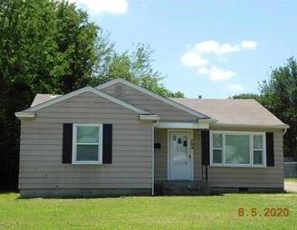 704 Ash Street Property Photo