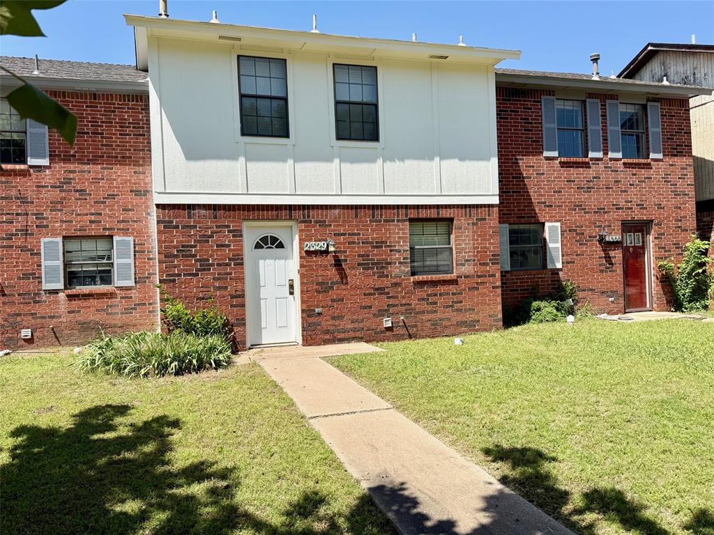 2329 Heatherfield Lane Property Photo 1