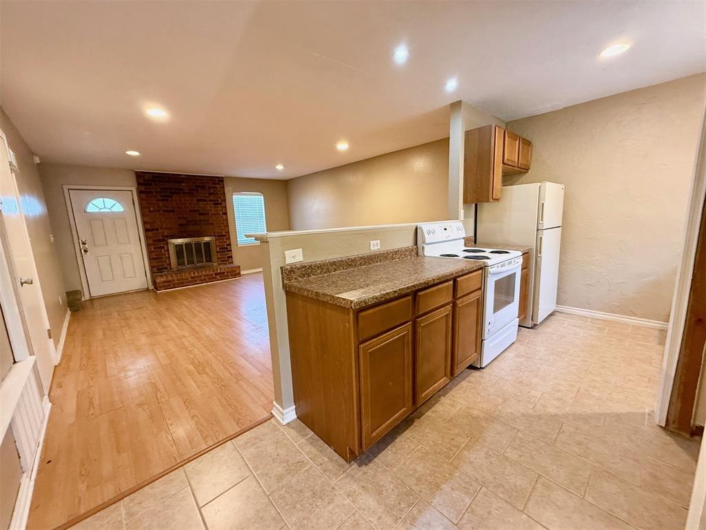 2329 Heatherfield Lane Property Photo 4