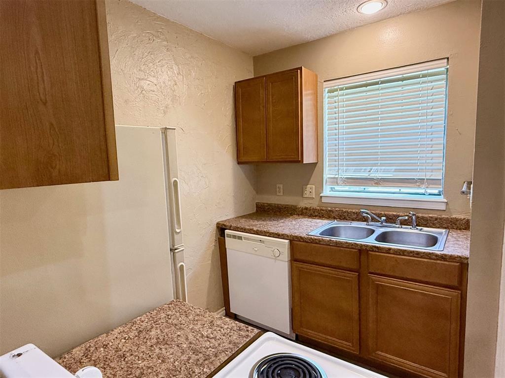 2329 Heatherfield Lane Property Photo 5