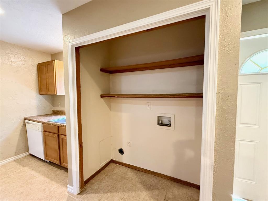 2329 Heatherfield Lane Property Photo 8