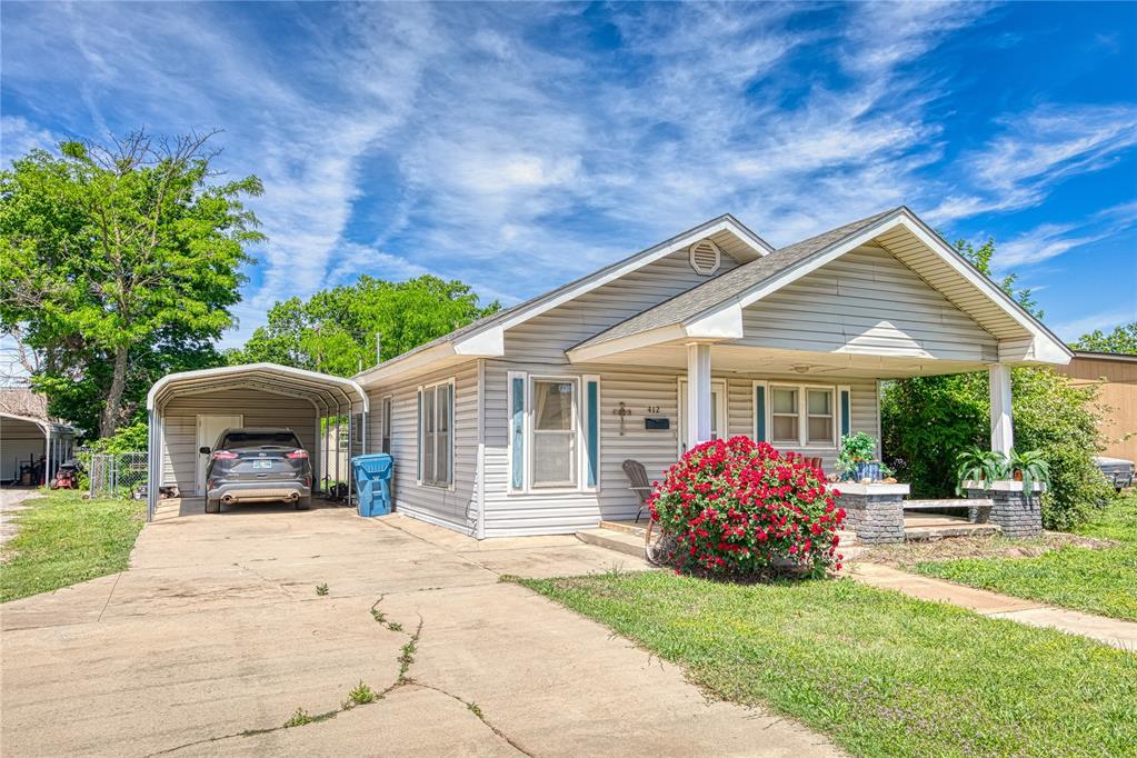 412 N College Street Property Photo
